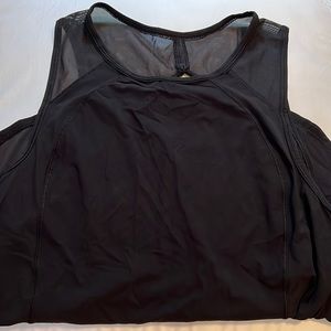 Lululemon workout top